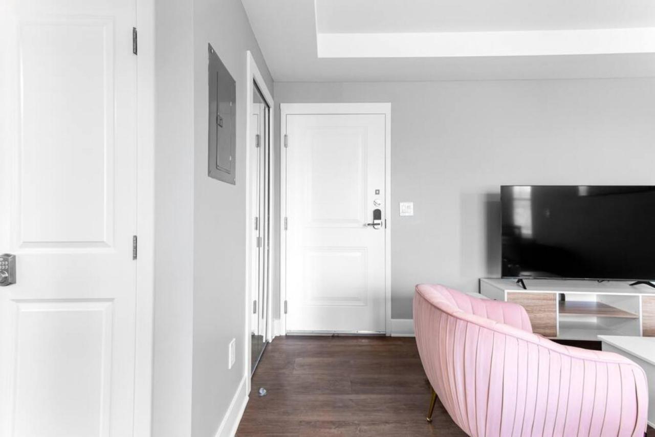 Your Cozy One Bedroom Midtown Детройт Экстерьер фото