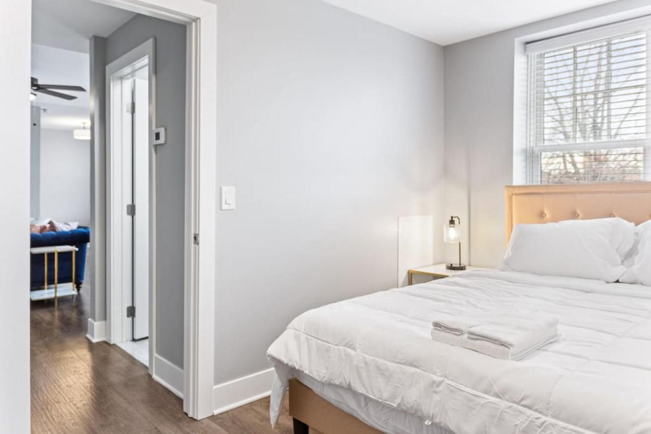 Your Cozy One Bedroom Midtown Детройт Экстерьер фото