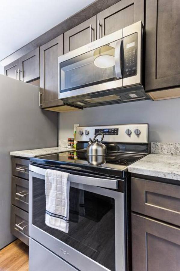 Your Cozy One Bedroom Midtown Детройт Экстерьер фото