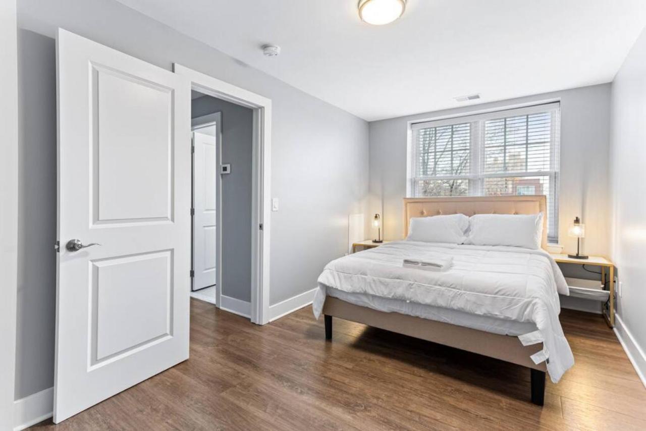 Your Cozy One Bedroom Midtown Детройт Экстерьер фото
